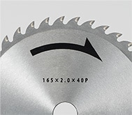 抑制突出的黑色刻印